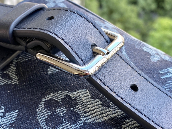 ルイヴィトンバッグ角部分ディテール